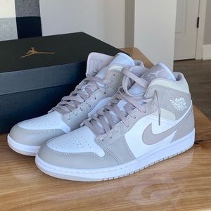 ❗️S⭕️LD❗️On another site. New Jordan 1 College Grey Mid